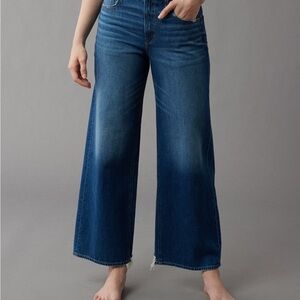 Size 18 AE Strigid Super High-Waisted
Baggy Wide-Leg Ankle Jean